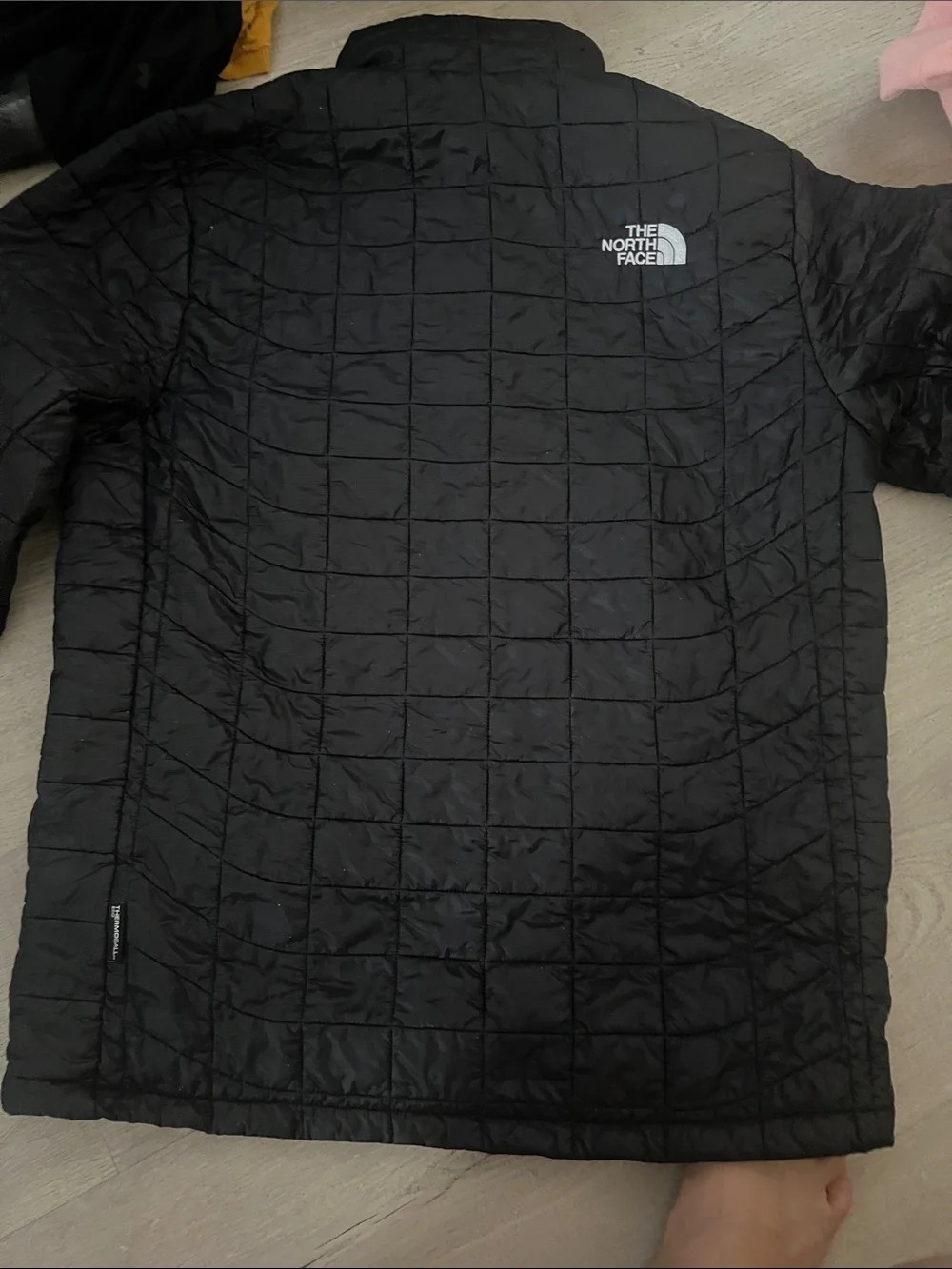 The North Face Black Quilted Puffer Jacket for men small defect